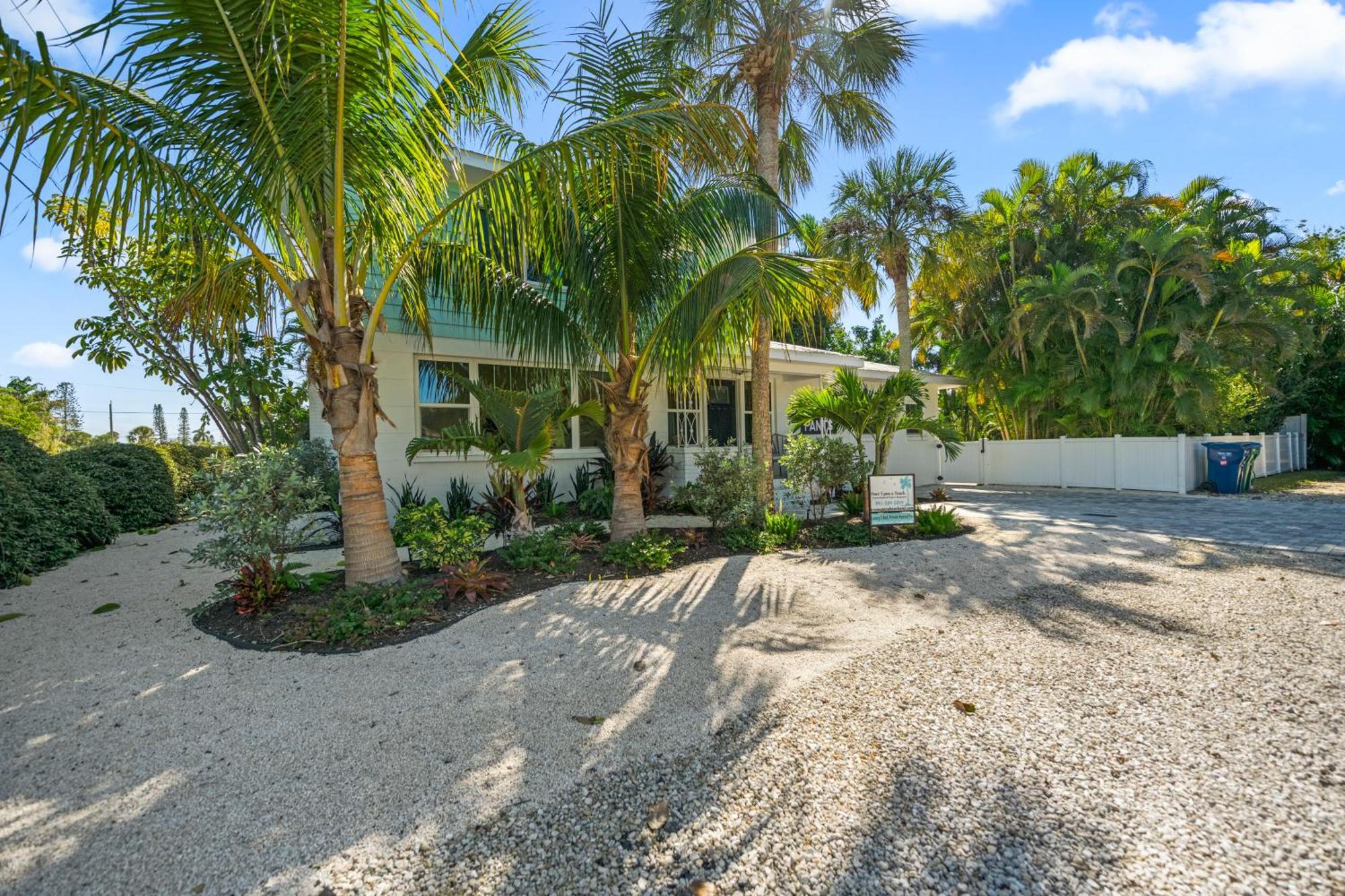 Sandy Pants - Designer Beach Chic Home Steps To Beach Backyard Oasis W Heated Pool Anna Maria Exterior foto